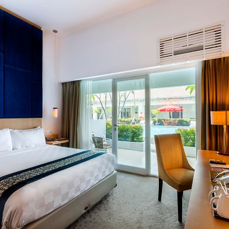 Swiss-Belinn Malang Dış mekan fotoğraf