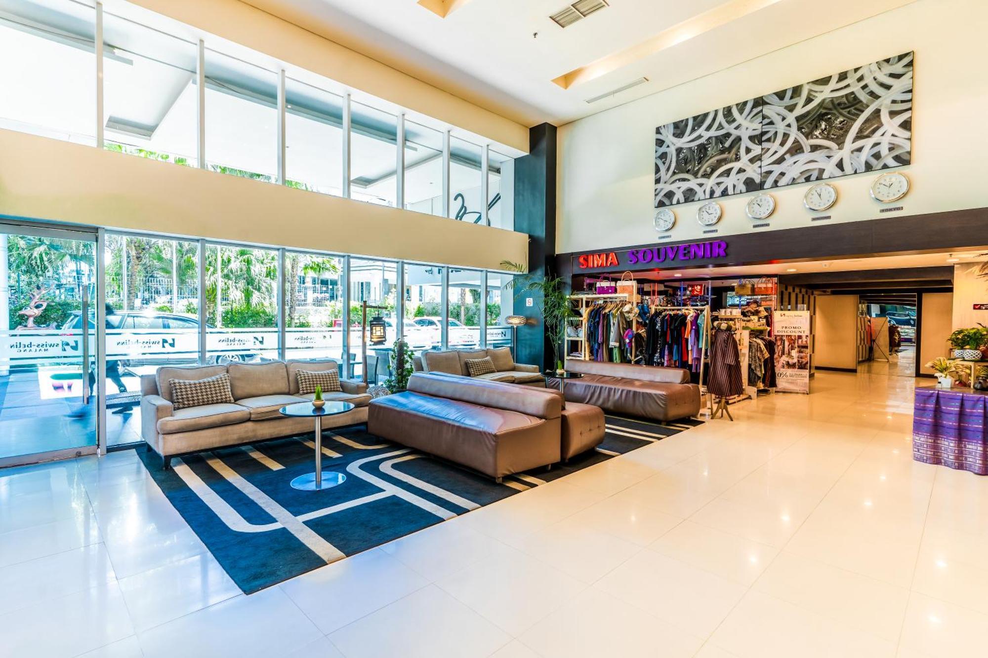 Swiss-Belinn Malang Dış mekan fotoğraf