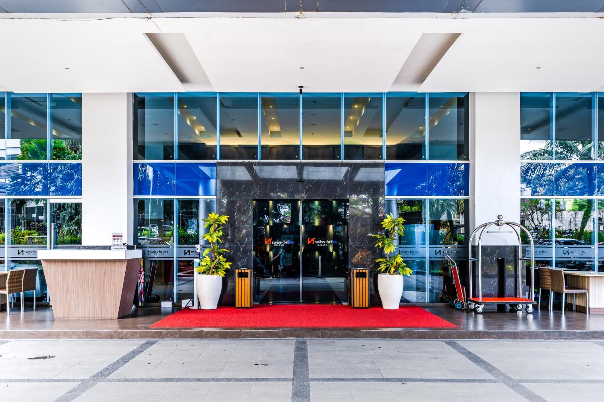 Swiss-Belinn Malang Dış mekan fotoğraf