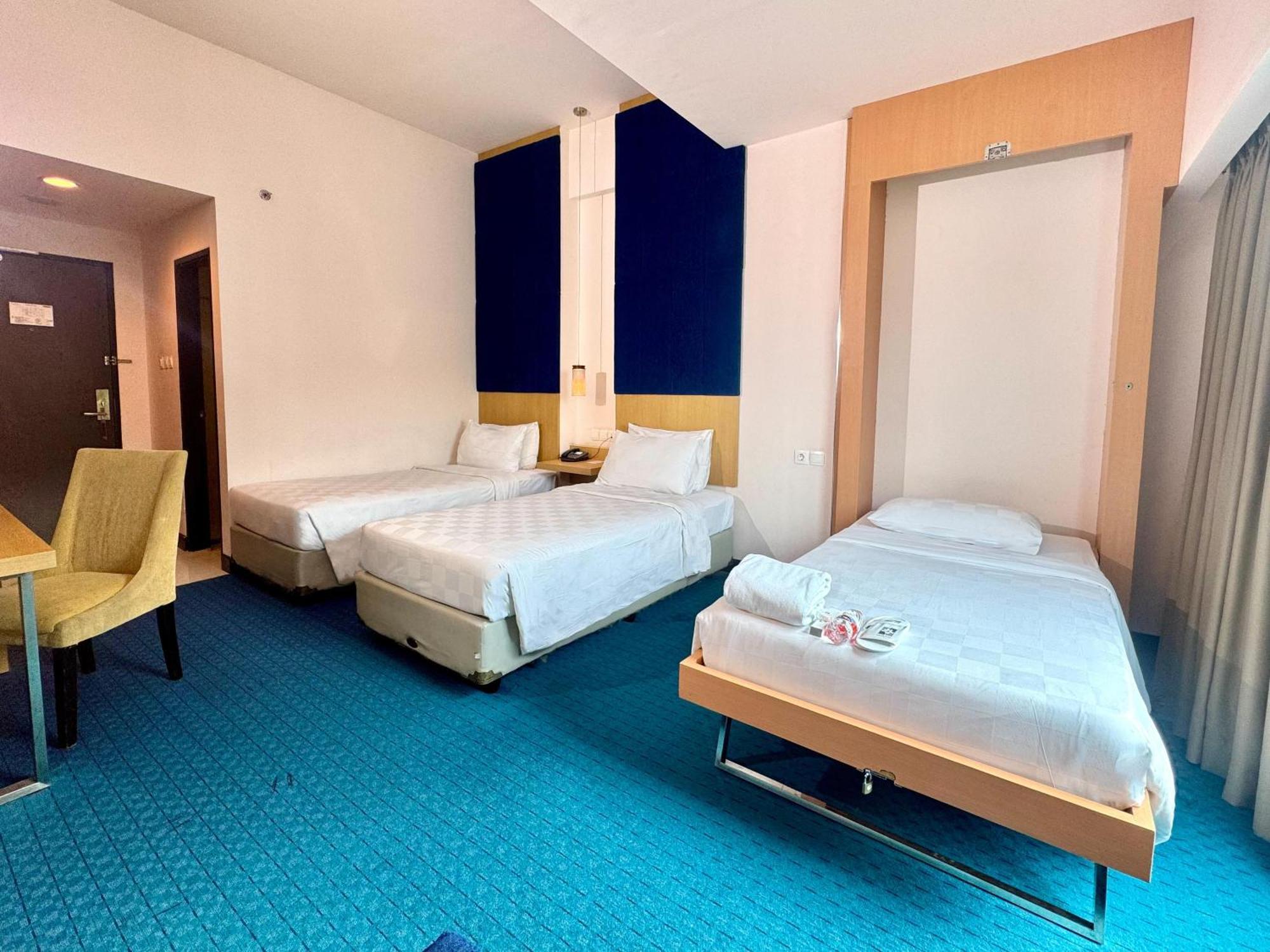 Swiss-Belinn Malang Dış mekan fotoğraf
